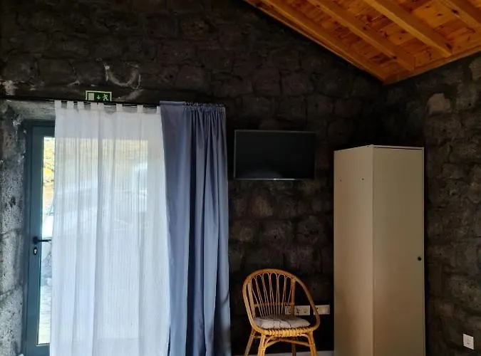 Quinta Do Caminho Da Igreja Ter-casas De Campo Gospodarstwo agroturystyczne Velas